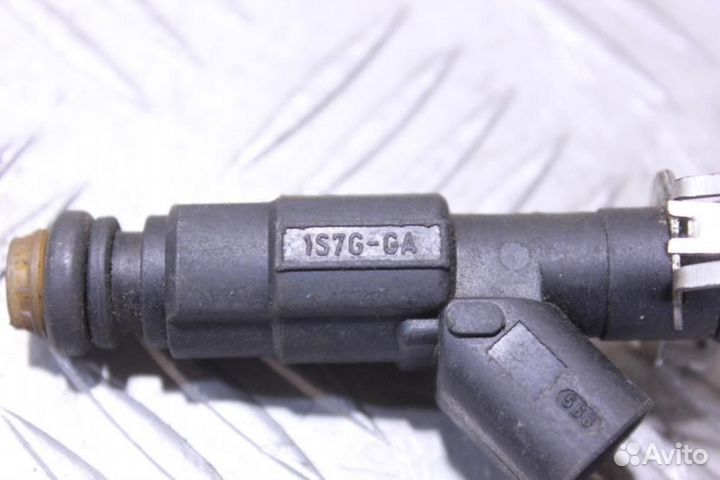 Форсунка двигателя Ford Focus 2005-2008