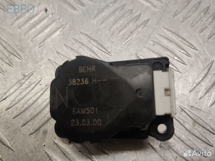 Сервопривод печки mercedes W220 s1126684