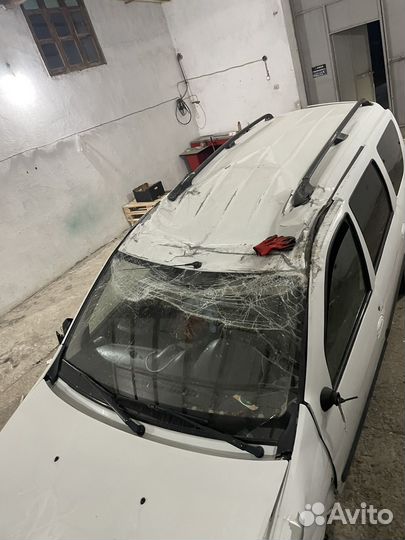 LADA Largus 1.6 МТ, 2013, битый, 250 000 км