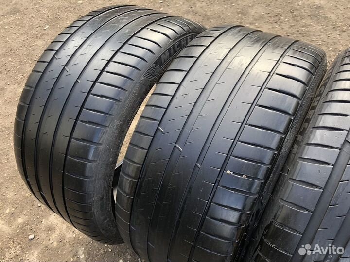 Michelin Pilot Sport 4 245/40 R19 и 275/35 R19