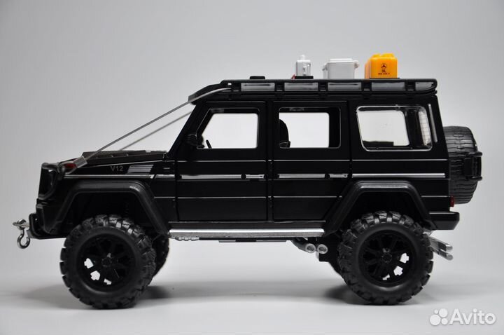 Модель автомобиля Brabus 550 Adventure 4x4 металл