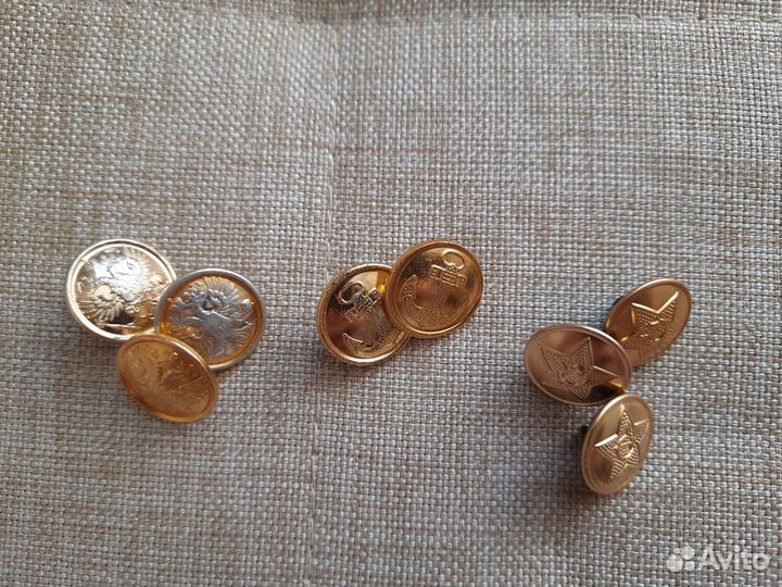 Пуговицы и кокарды