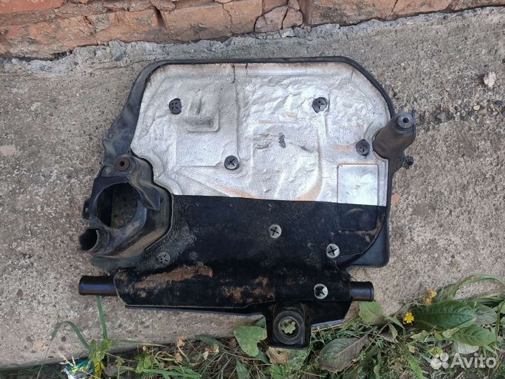 Крышка двигателя декоративная Fiat Linea 1.4