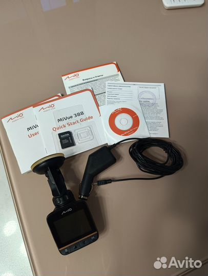 Видеорегистратор mivue 388