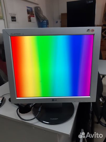 ЖК монитор LG Flatron L1730S под видеонаблюдение