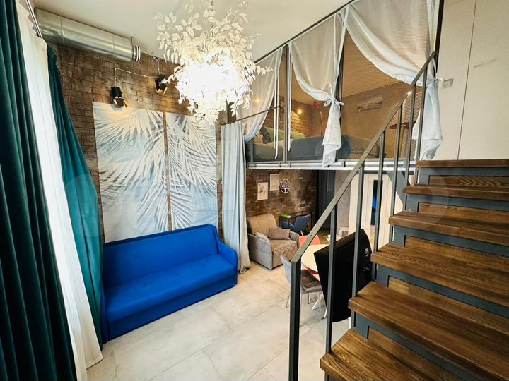 Апартаменты-студия, 82 м², 1/5 эт.