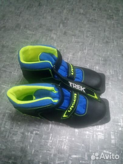 Лыжные ботинки