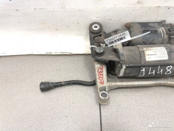 Компрессор пневмоподвески Audi Q7 внедорожник 3.0