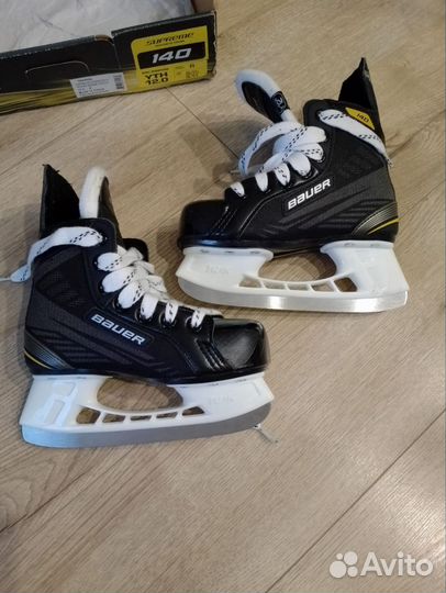 Хоккейные коньки bauer р. 12