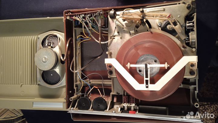 Электрофон полуавтомат Лидер-302. 1971г