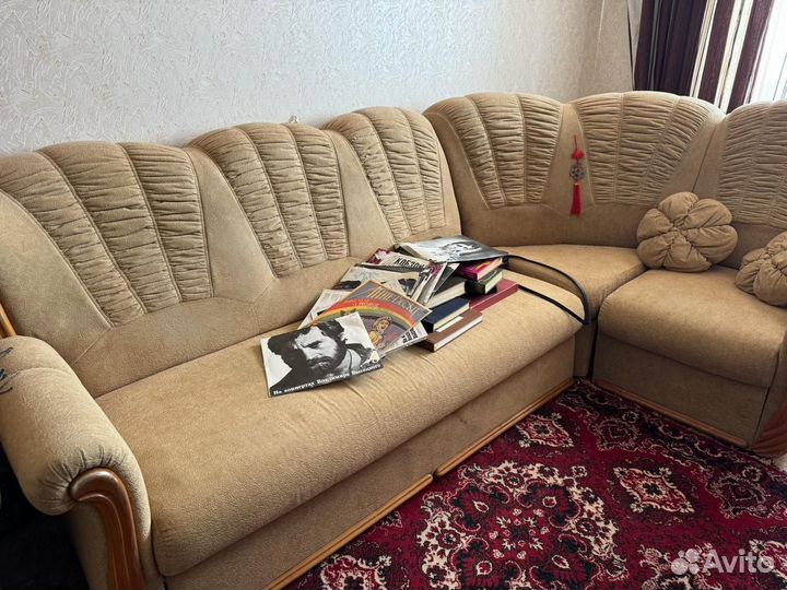 Большой угловой диван бу