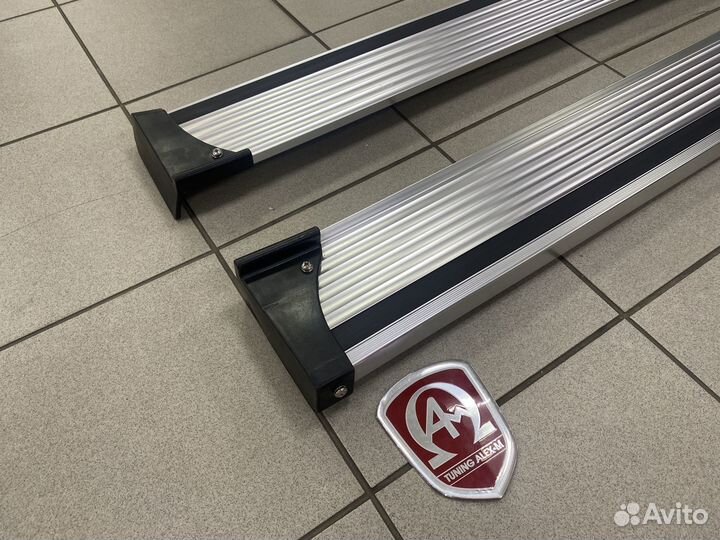 Пороги внешние площадки универсальные 197 см