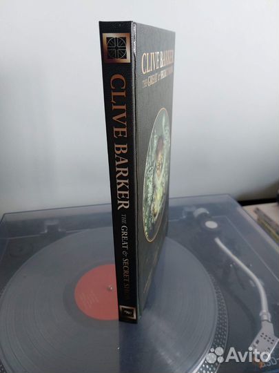 Комикс Clive Barker The Great and Secret Show