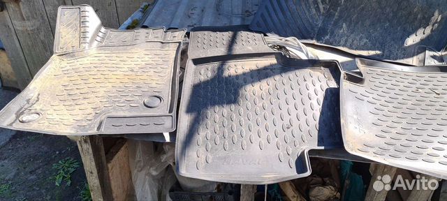 Автомобильные коврики резиновые