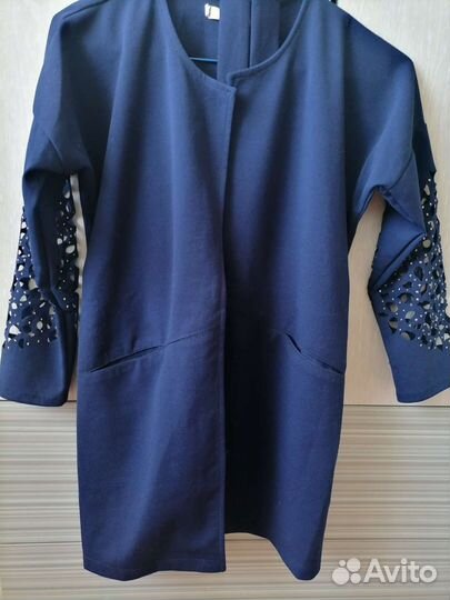 Синий пиджак и белая блузка на 10-11 лет