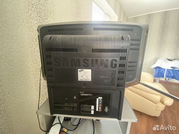 Телевизор samsung