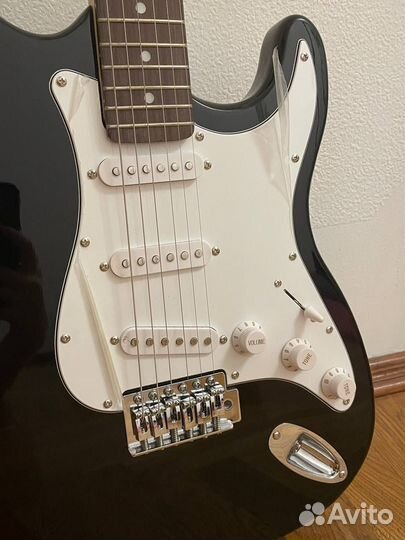 Электрогитара Fabio + комбик + другое