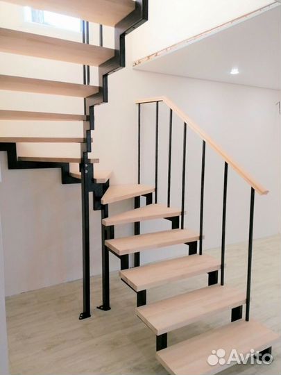 Лестница на второй этаж