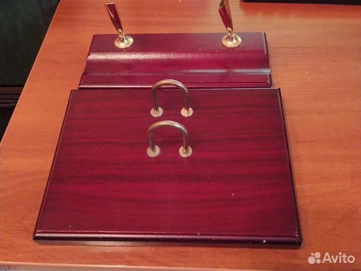 Подставки для перекидного календаря ручек