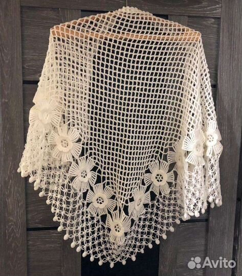 Шаль-Платок, вязаная. Ручная работа