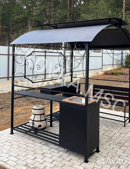 Беседка с мангалом