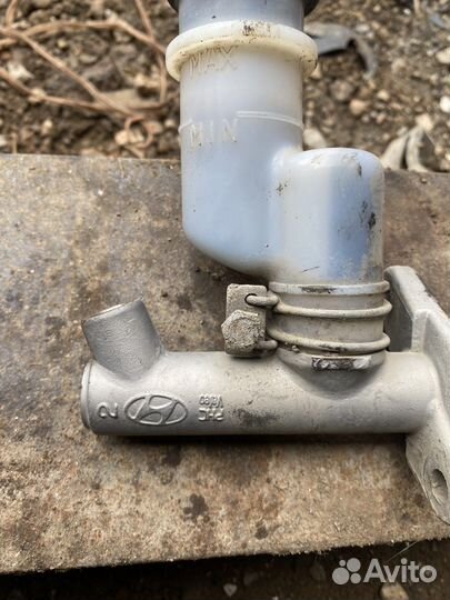 Главный цилиндр сцепления акцент