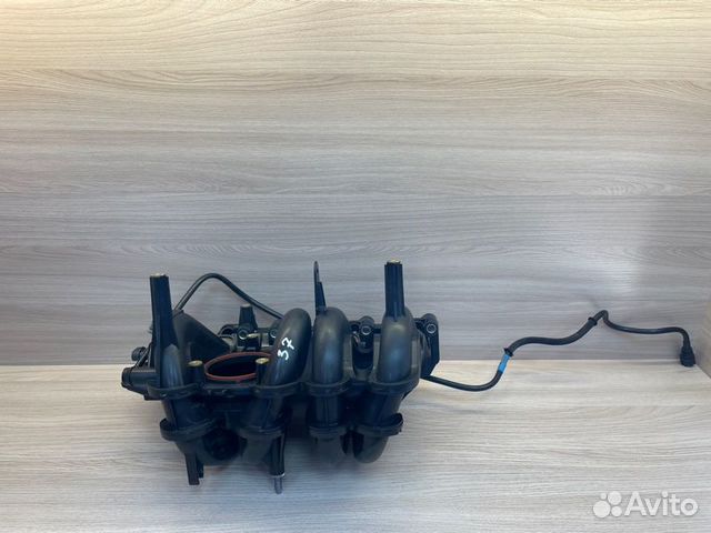 Впускной коллектор Renault Logan