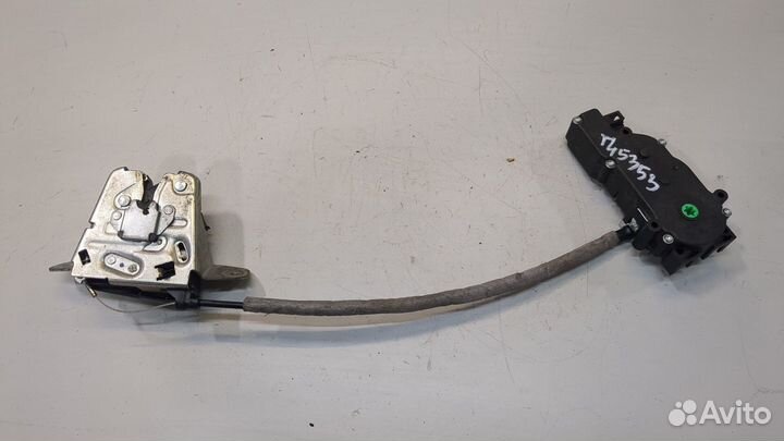 Замок багажника Mercedes CLS C218, 2013