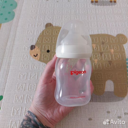 Бутылочки pigeon