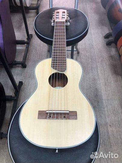 Гитарлеле (гиталеле) с чехлом