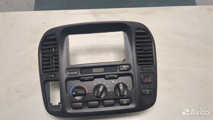 Переключатель отопителя Toyota Land Cruiser (100)