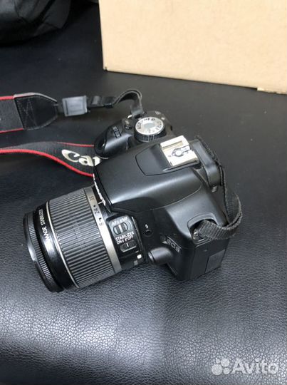 Зеркальный фотоаппарат