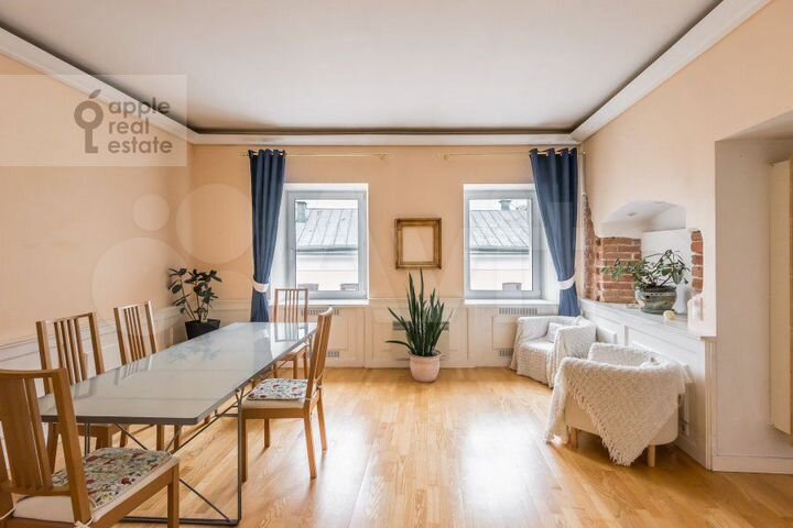 5-к. квартира, 150 м², 3/3 эт.