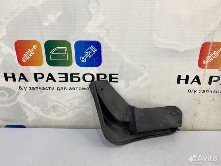 Брызговик передний правый LADA Vesta 2180