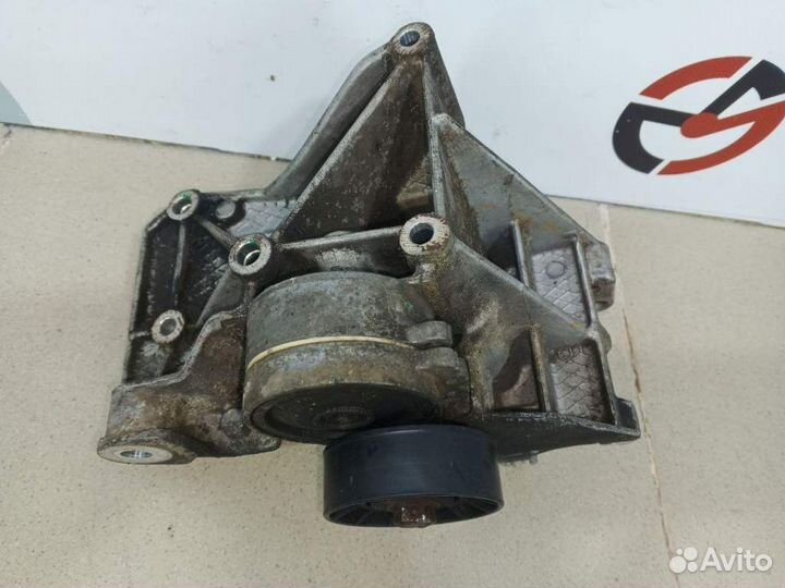 Кронштейн генератора Peugeot 607 2000-2010 5706E8