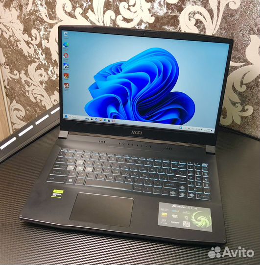 Игровой ноутбук MSI 2023 г RTX4050 - 6 гб ryzen 7