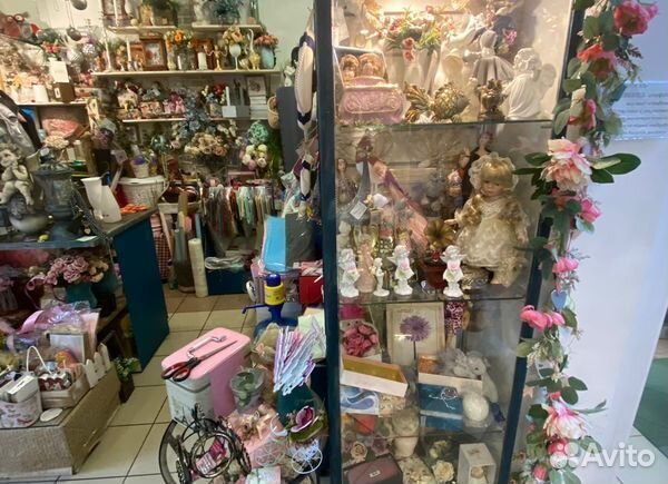 Цветочный магазин возле шоссе