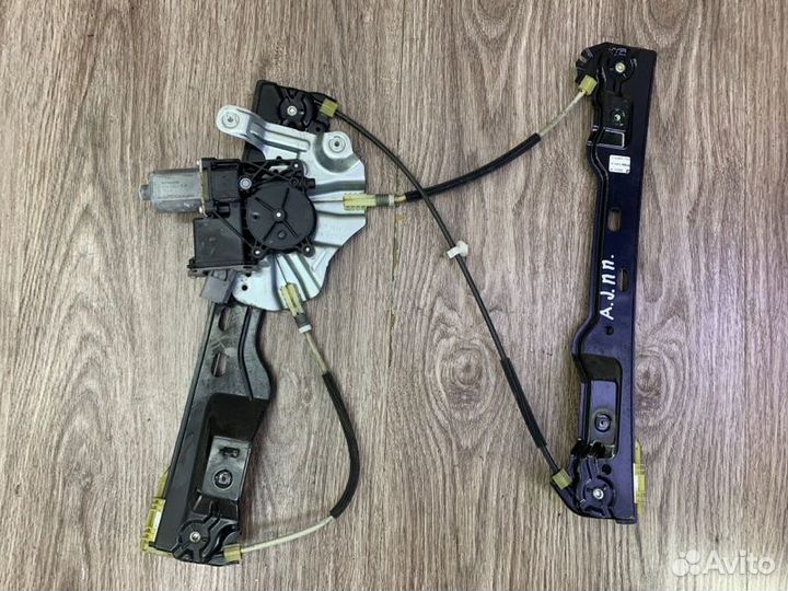 Стеклоподъемник передний правый Opel Astra J