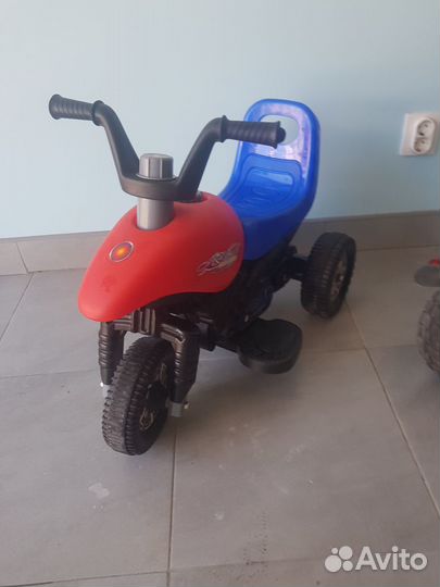 Детский электромобиль