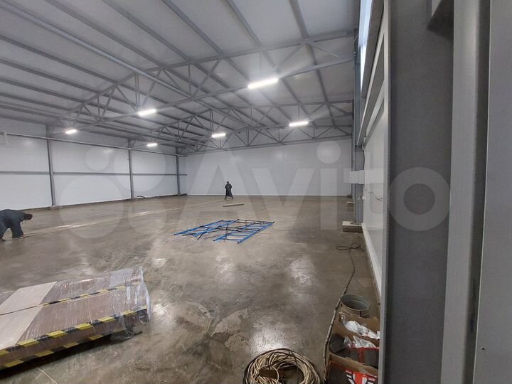 Теплое производство, склад 770 м². Ворота 4,0*4,5