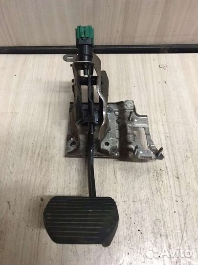 Педаль тормоза Peugeot 408