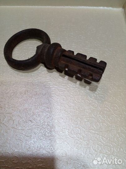 Ключ старинный