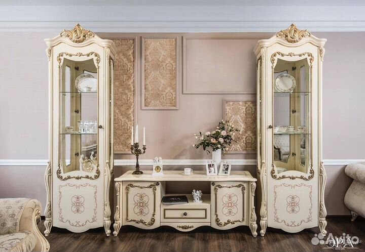 Шкаф в гостиную