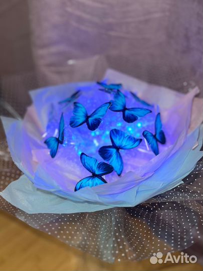 Светящийся букет из бабочек на 14 февраля