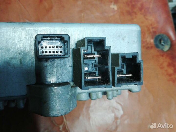 Блок управления электроусилителем Митсубиси ACX