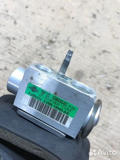 Клапан кондиционера Ford Focus CB8 mgda 2013