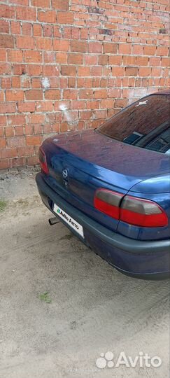 Opel Omega 2.0 МТ, 1998, 275 000 км