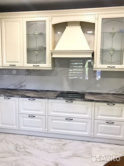 Кухонный гарнитур классика любой сложности