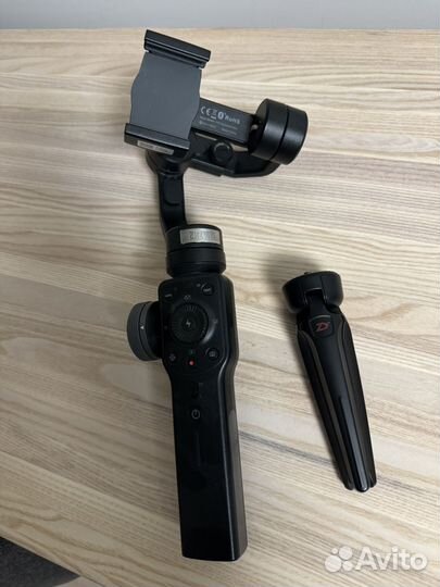 Электронный стабилизатор Zhiyun Smooth 4 SMA04