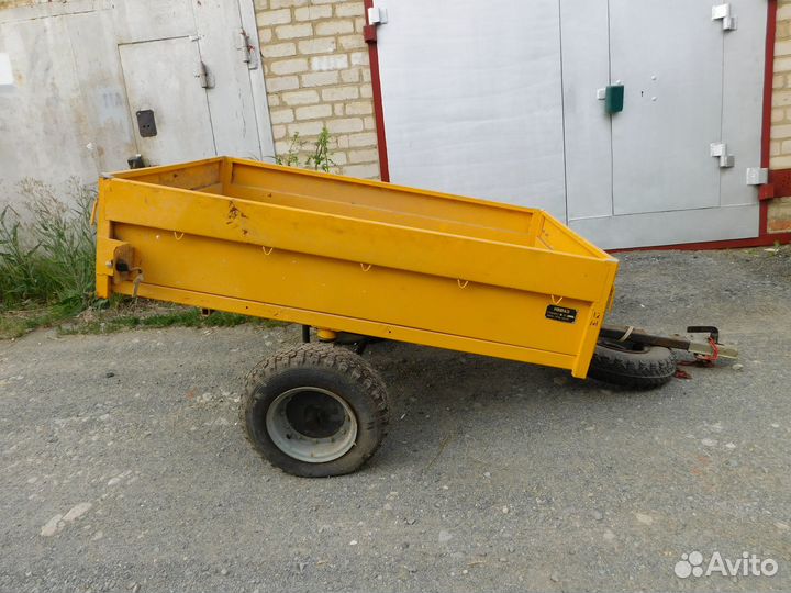 Новый прицеп 8122 Пчелка